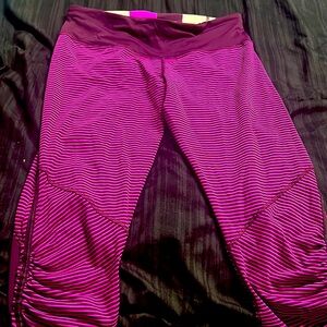 Size 6 LuLu lemon leggings NWOT